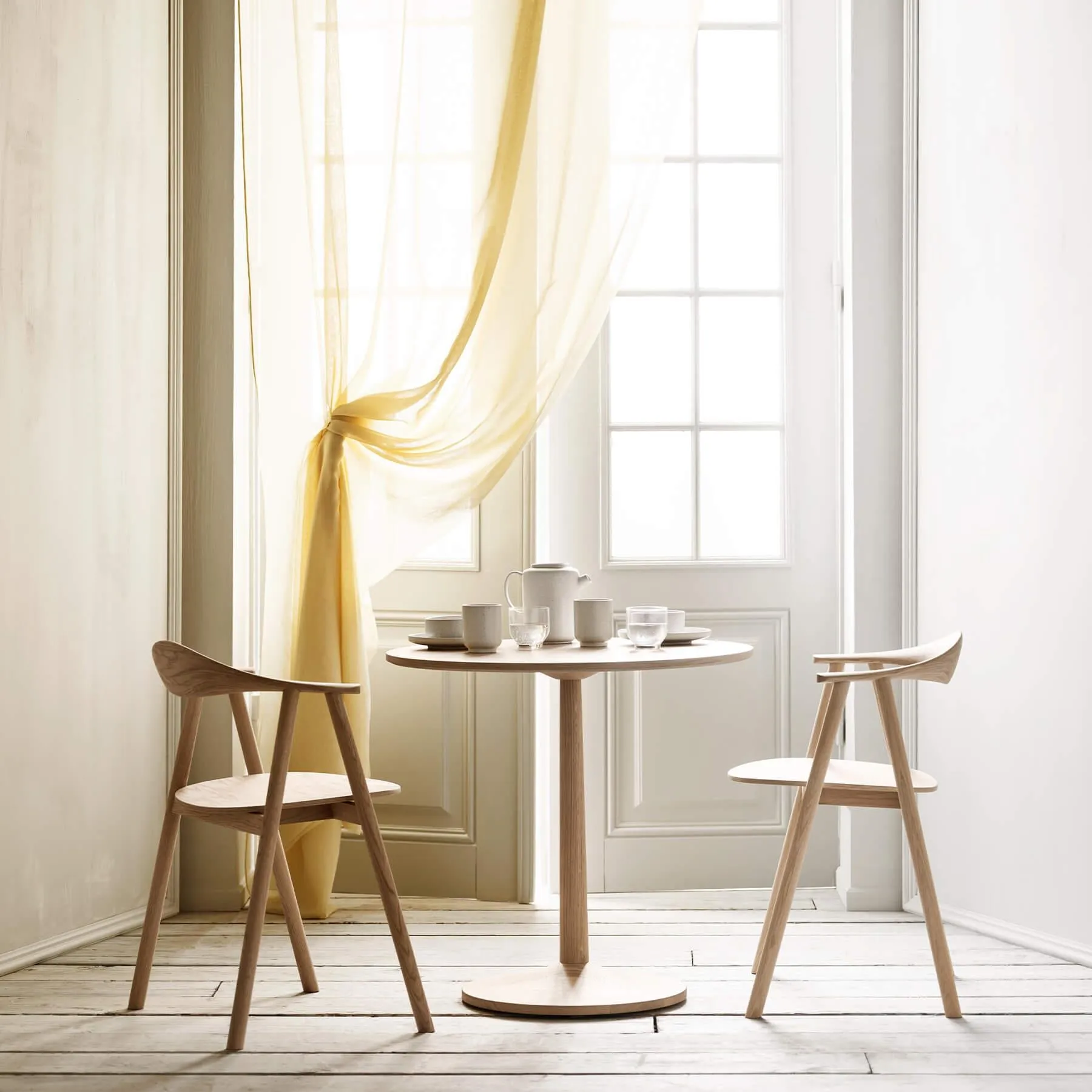 Bolia Turned Dining Table - Round