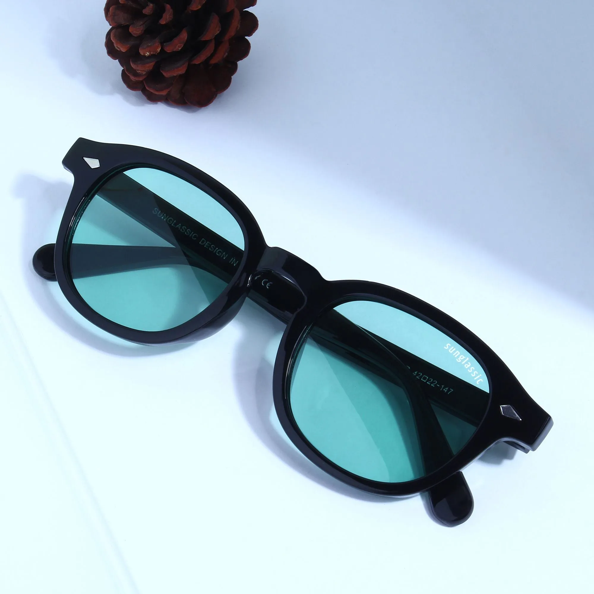 Hustler Black Green Polarized Round Sunglasses