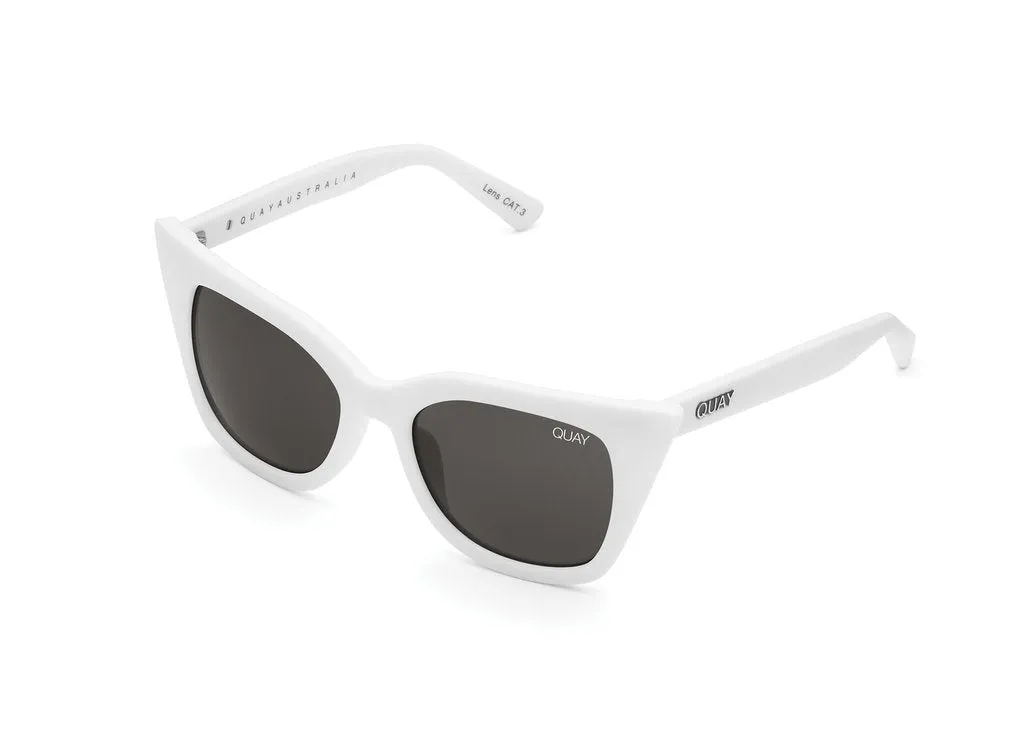 QUAY - Harper Sunglasses Matte White/Smoke Lens