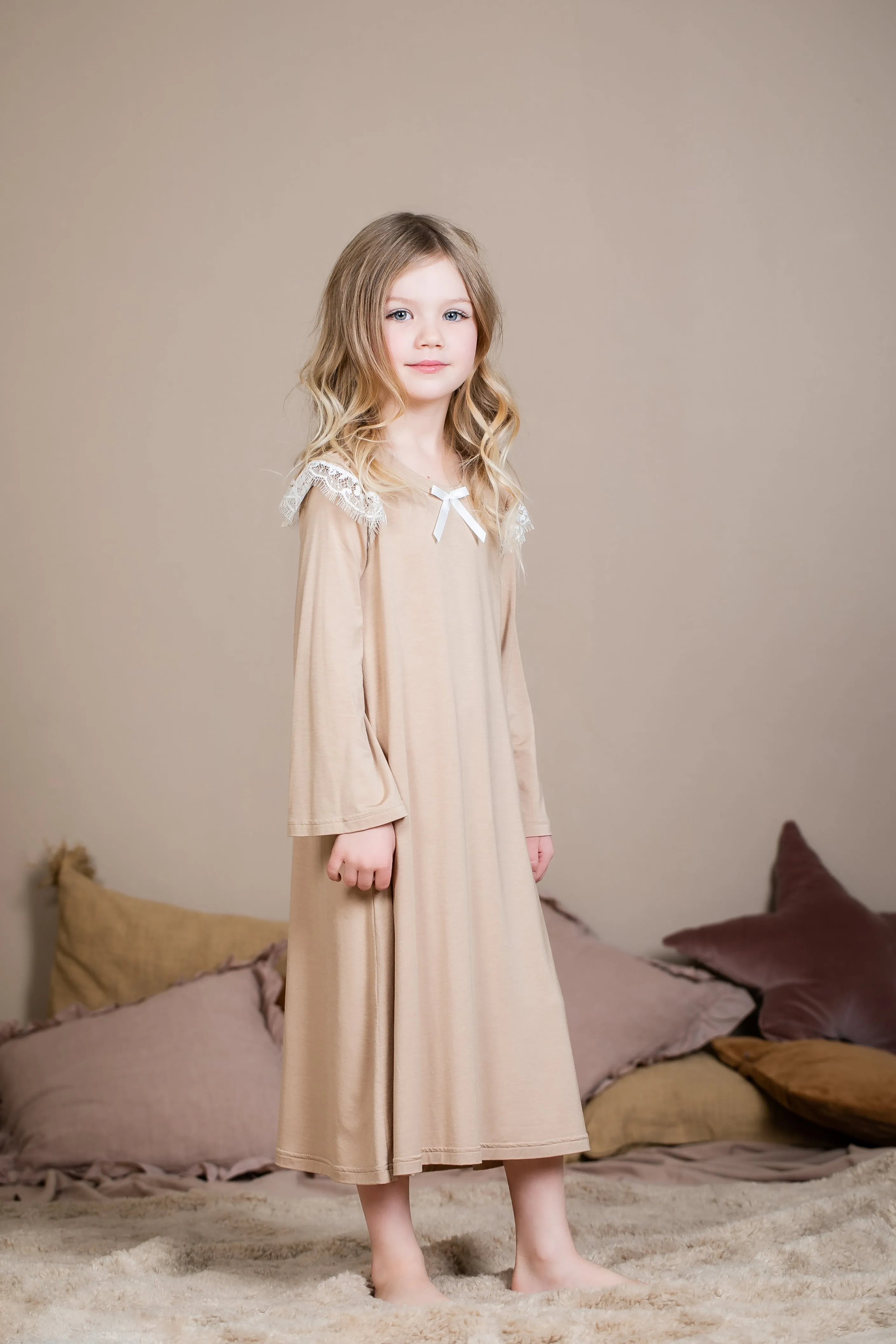 SARA - GIRLS NIGHTDRESS IN CAPPUCCINO