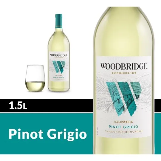 Woodbridge Pinot Grigio White Wine, 1.5 L Bottle, 12% ABV