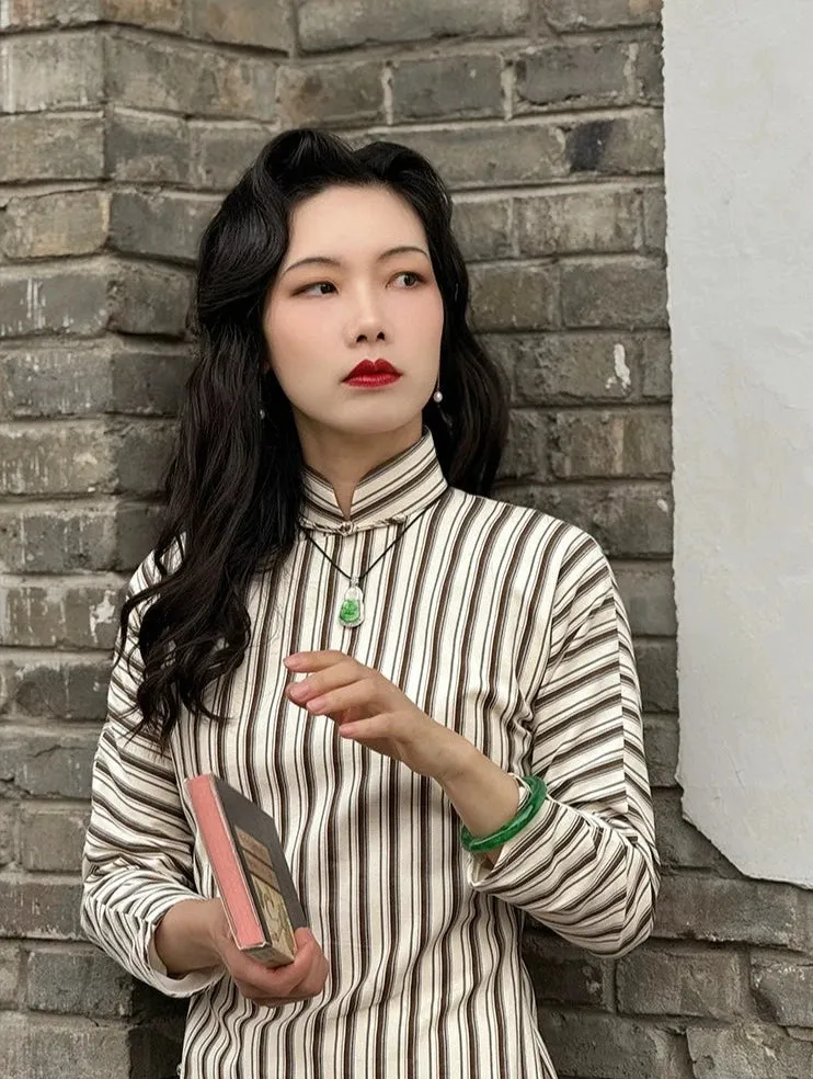 Zhi Xueyi 知雪意 One with Winter 1930s Corduroy Striped Long Sleeve Qipao